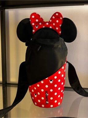 NWOT Corkcicle Minnie Mouse Red & Black Polka Dot Bottle Sling
